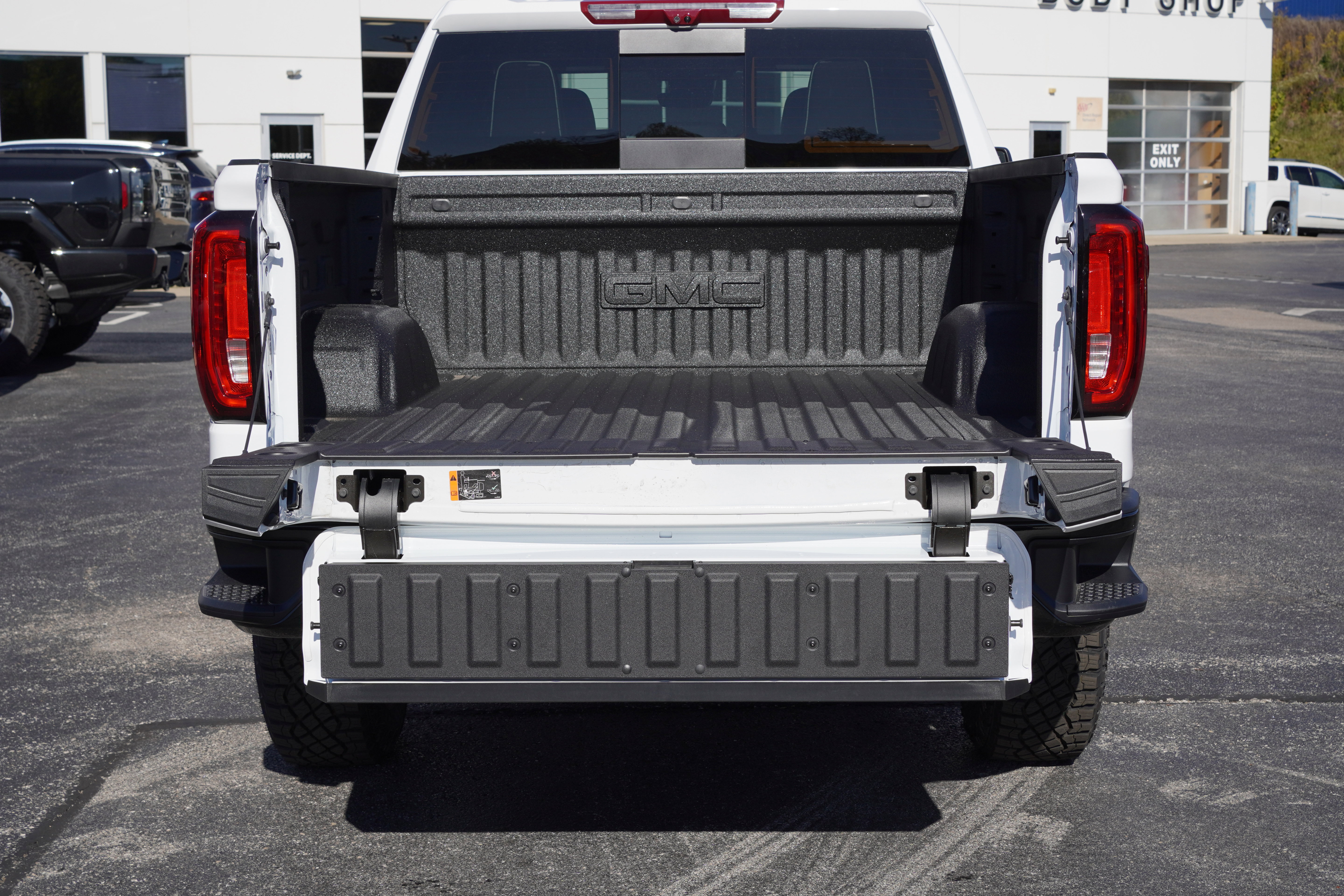 New 2026 GMC Sierra 1500 AT4X AWD/4WD image 13