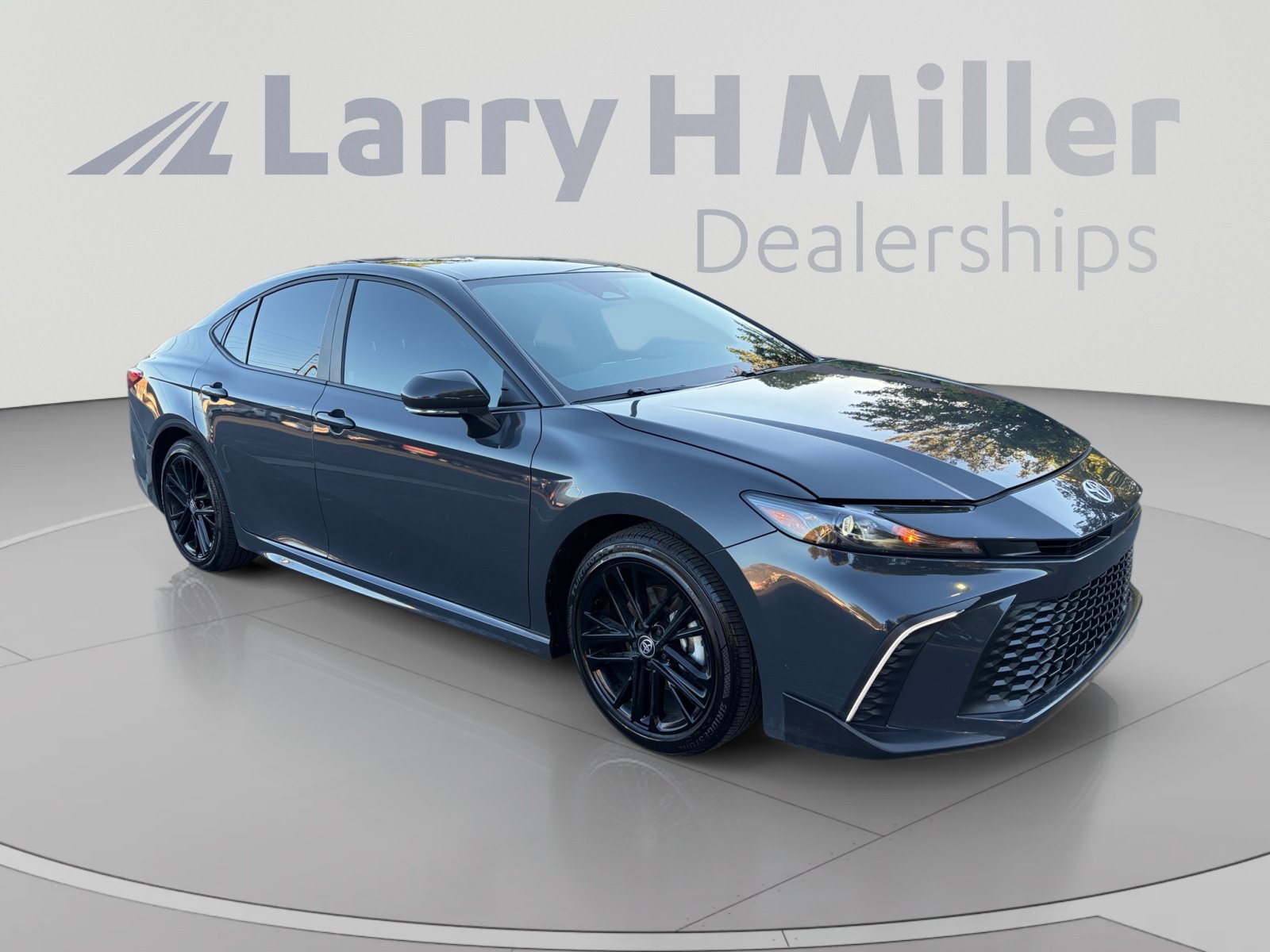 Used 2026 Toyota Camry SE w/ Convenience Package FWD image 7