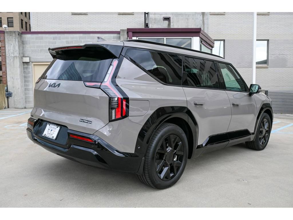 New 2026 Kia EV9 Land w/ Nightfall Edition Package image 7