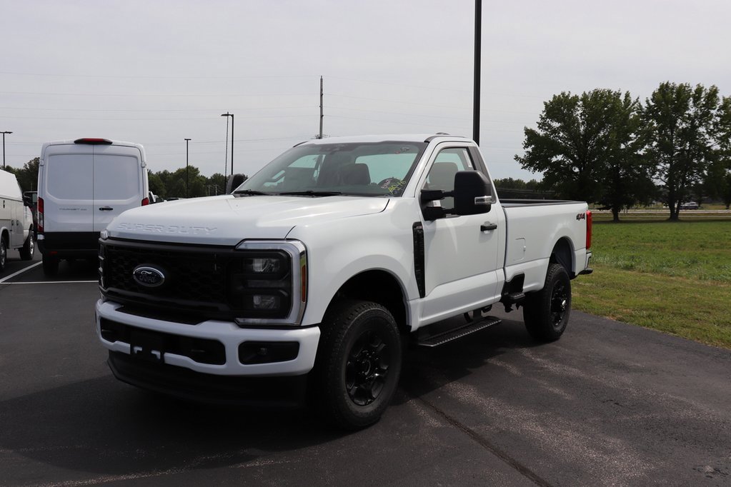 New 2026 Ford F350 4x4 Regular Cab Super Duty image 5