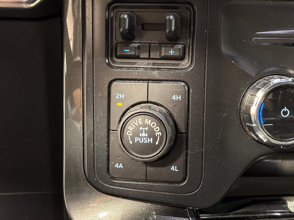 Used 2022 Ford F150 Lariat AWD/4WD image 37
