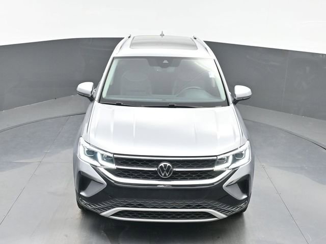 Used 2024 Volkswagen Taos SEL image 30
