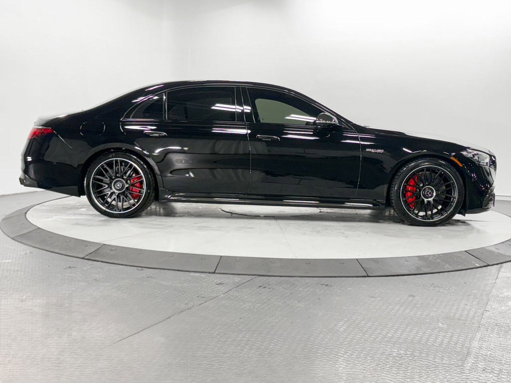 Used 2024 Mercedes-Benz S 63 AMG S w/ Carbon Fiber Exterior Package image 37