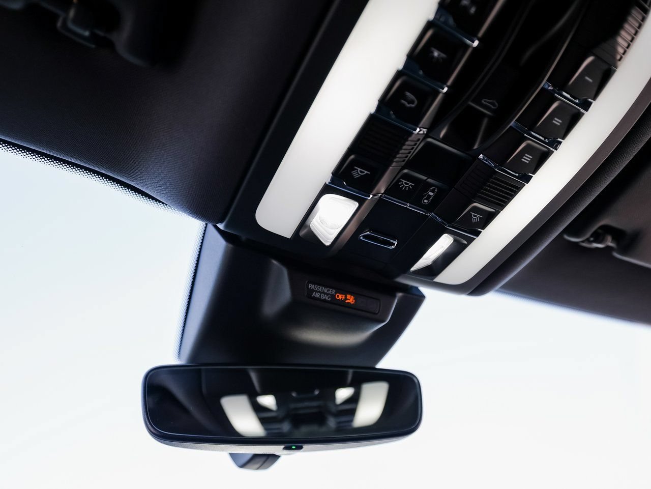 Certified 2026 Porsche Macan AWD/4WD image 21