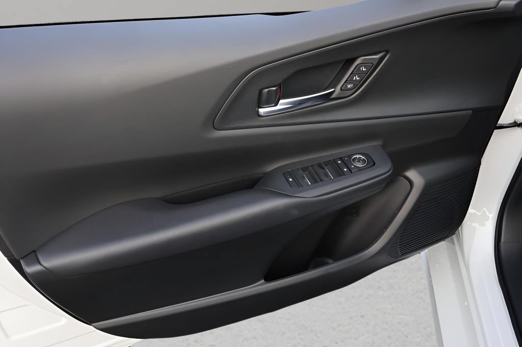 New 2026 Toyota Prius Plug-In Hybrid FWD image 9