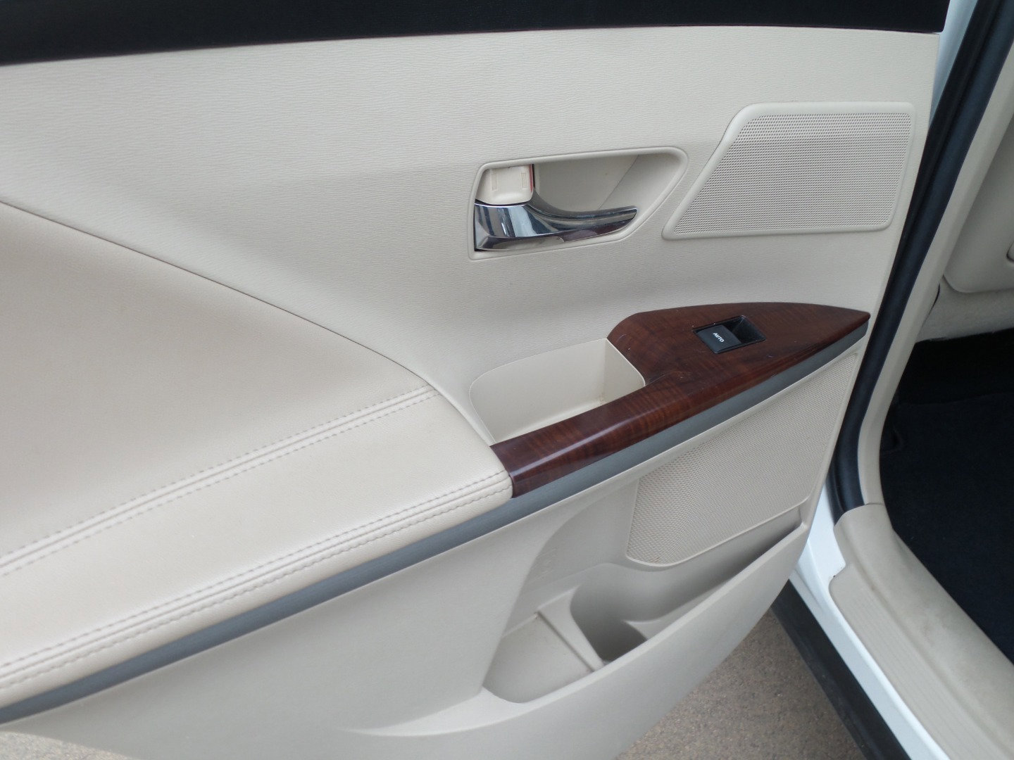 Used 2009 Toyota Venza image 11