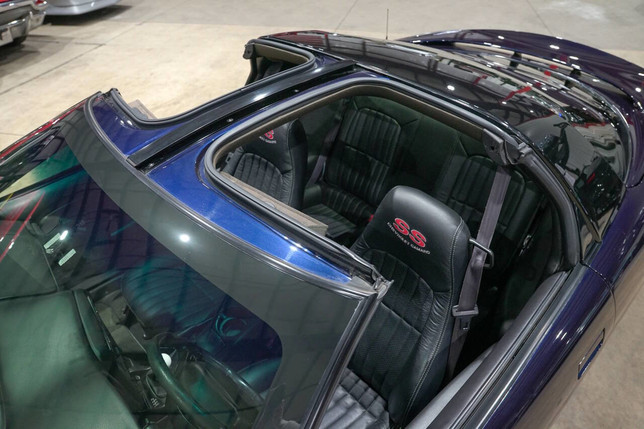 Used 2001 Chevrolet Camaro Z28 w/ SS Performance/Appearance Pkg RWD image 21