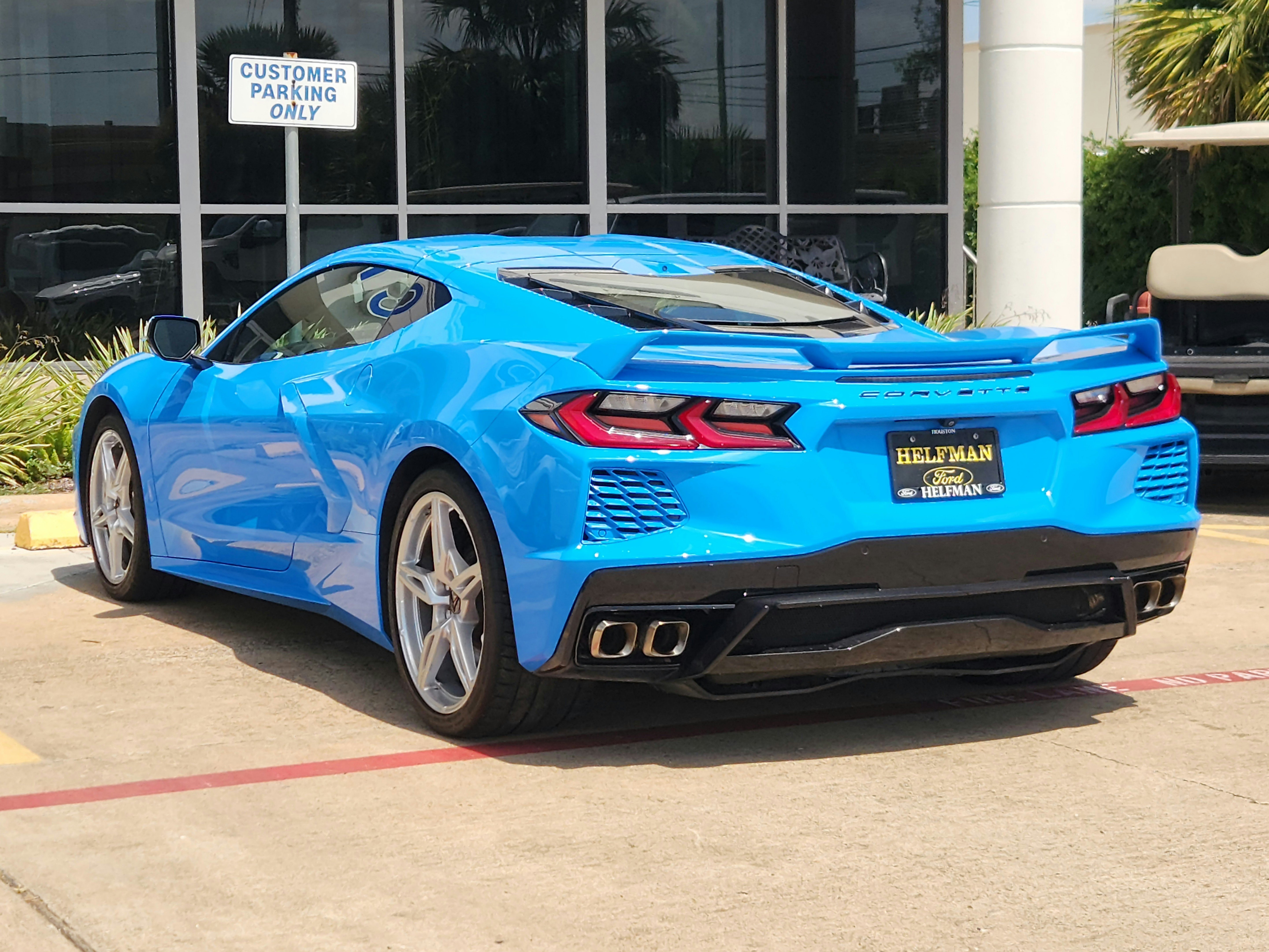 Used 2023 Chevrolet Corvette Stingray Preferred Cpe w/ Z51 Performance Package RWD image 4