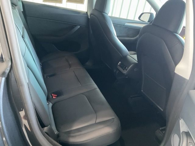 Used 2024 Tesla Model Y Performance AWD/4WD image 22