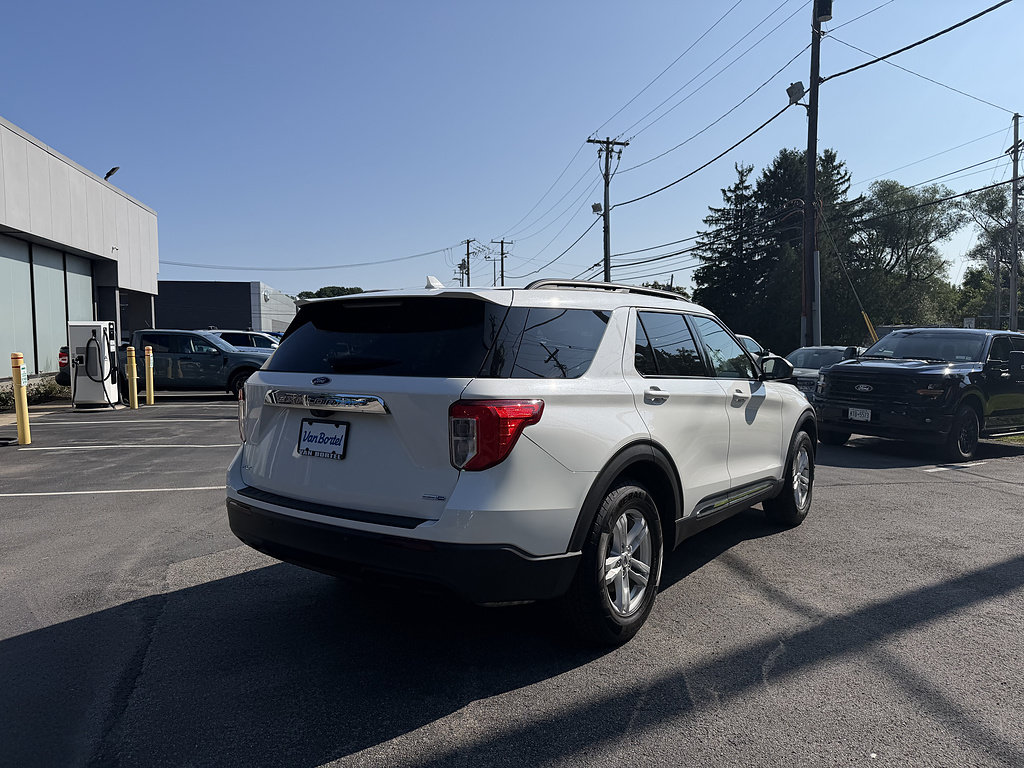 Used 2020 Ford Explorer XLT AWD/4WD image 5