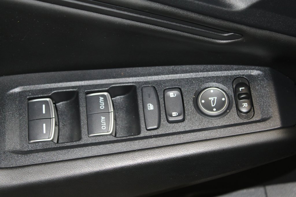 Used 2025 Honda Accord SE image 9