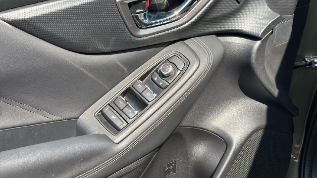Used 2023 Subaru Forester Touring AWD/4WD image 19