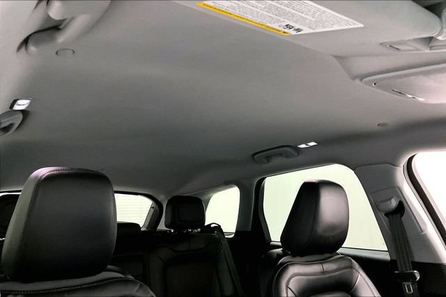 Used 2022 Lincoln Corsair AWD w/ Elements Package image 35