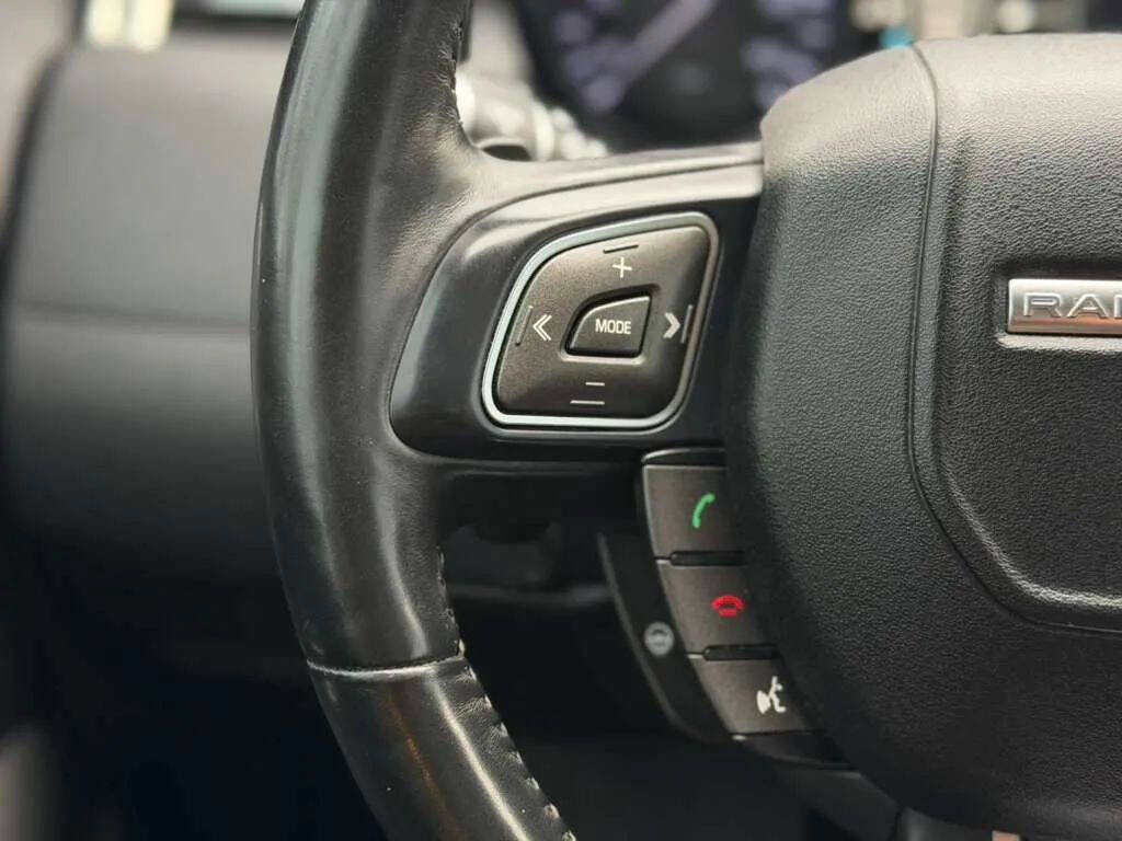 Used 2015 Land Rover Range Rover Evoque Pure image 12