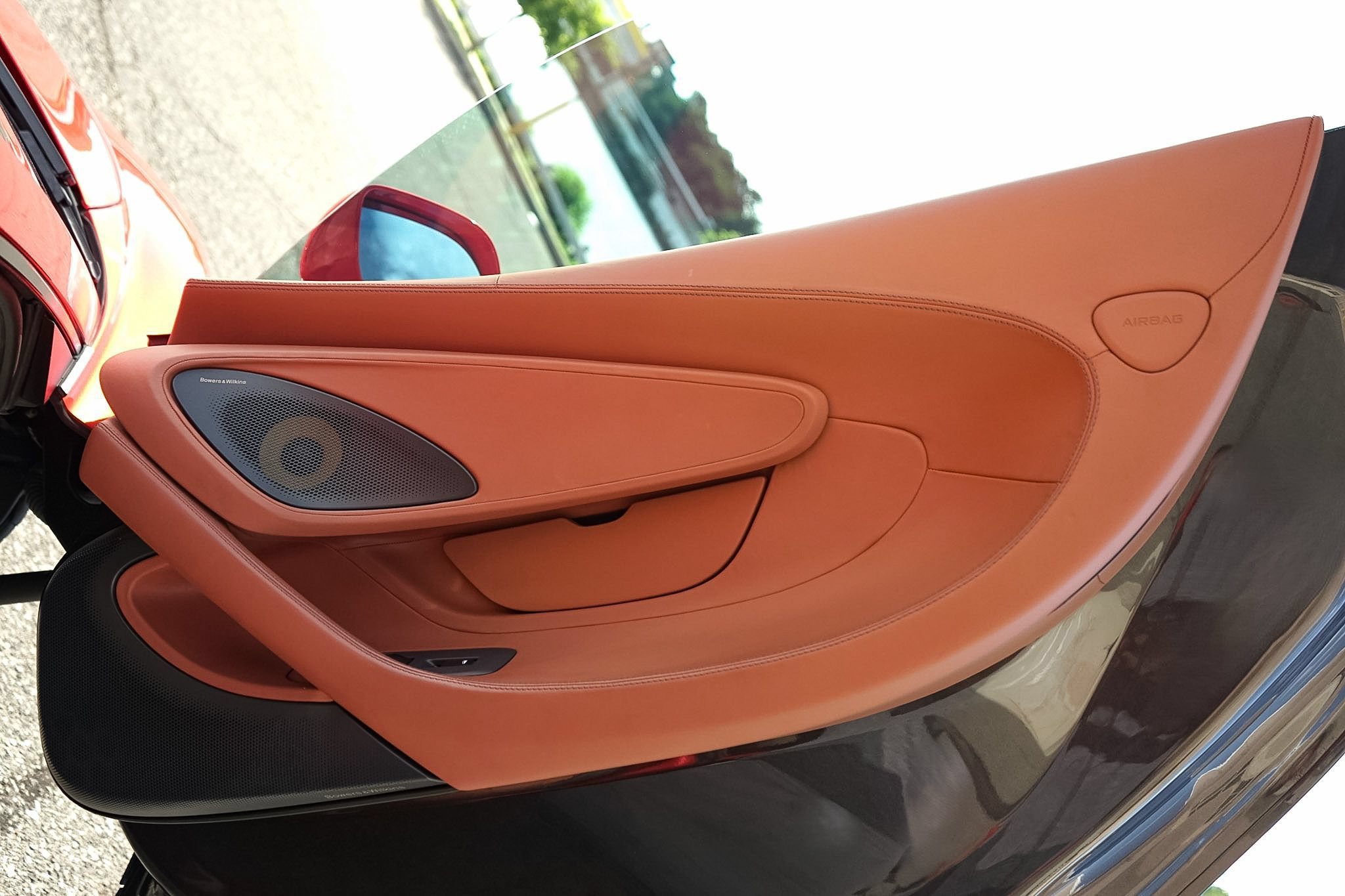 Used 2016 McLaren 570S Coupe RWD image 36