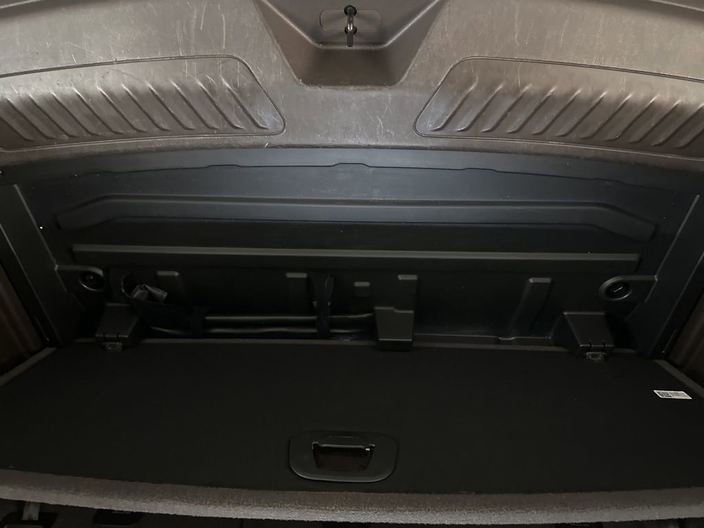 Used 2021 GMC Yukon SLT image 38