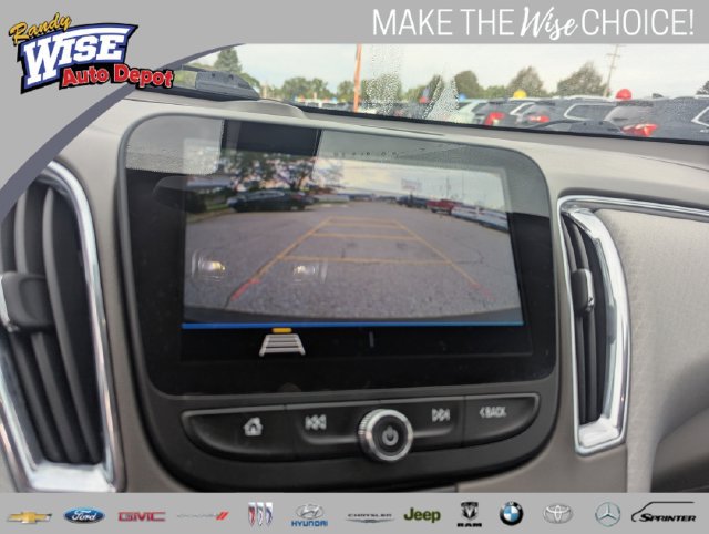 Used 2020 Chevrolet Malibu LT FWD image 14