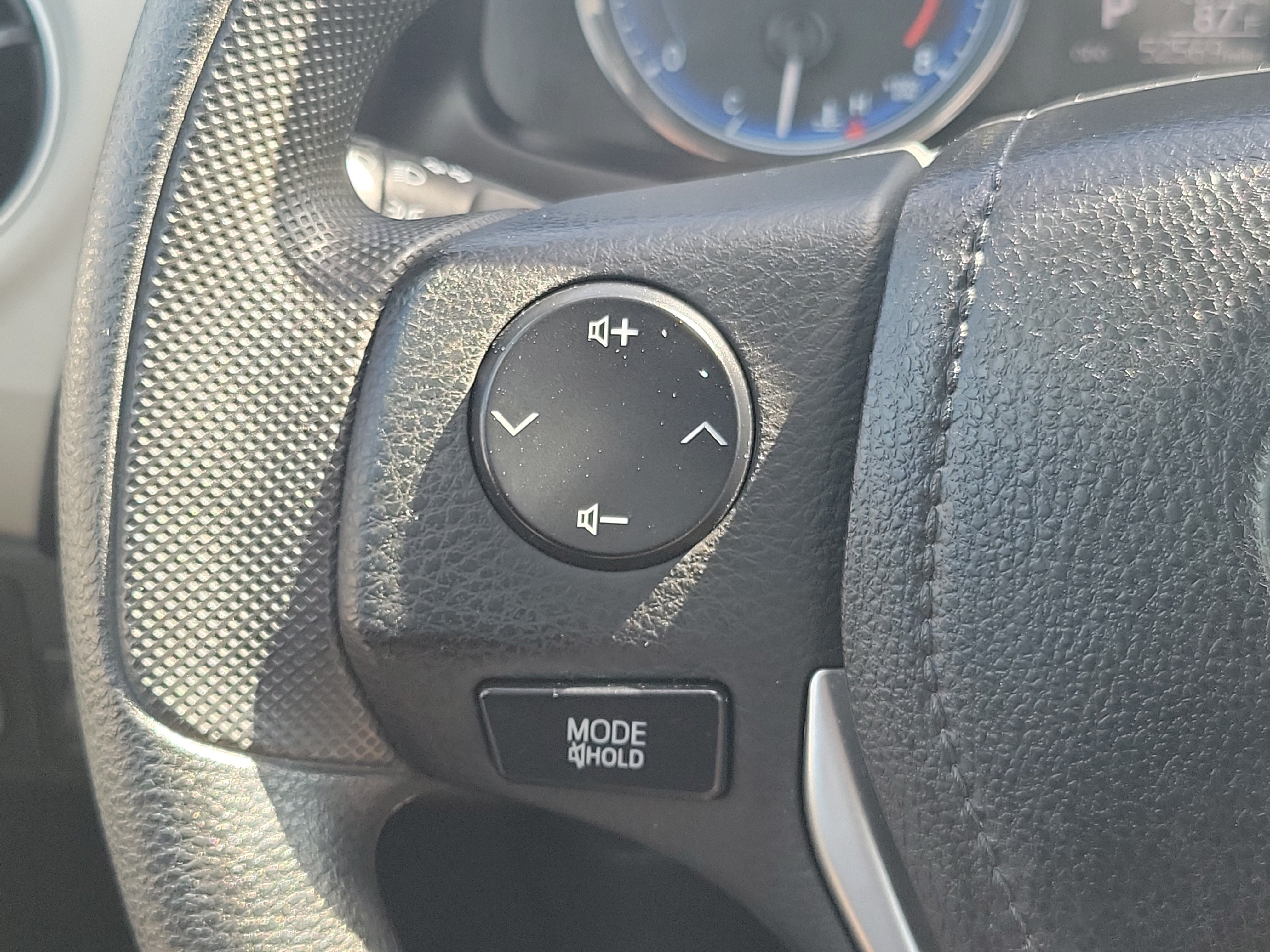 Certified 2018 Toyota Corolla LE FWD image 21