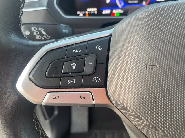 Used 2024 Volkswagen Tiguan SE AWD/4WD image 16