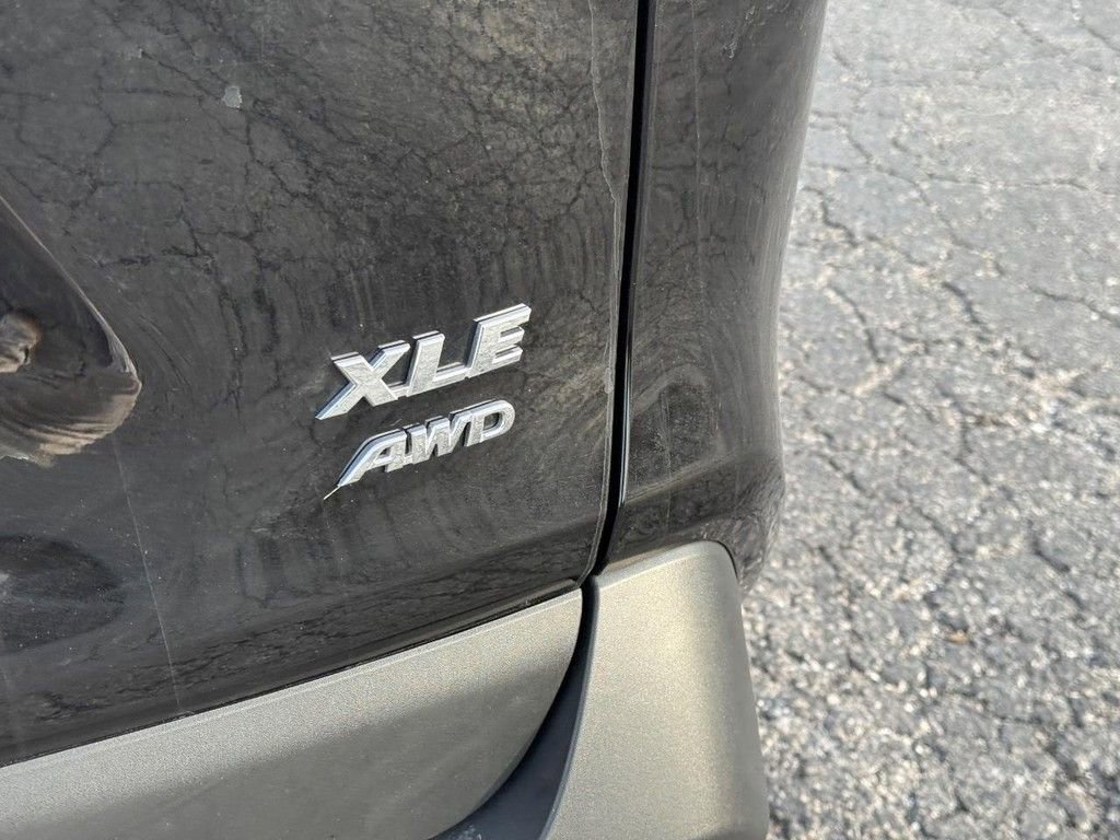 Used 2025 Toyota RAV4 XLE image 6