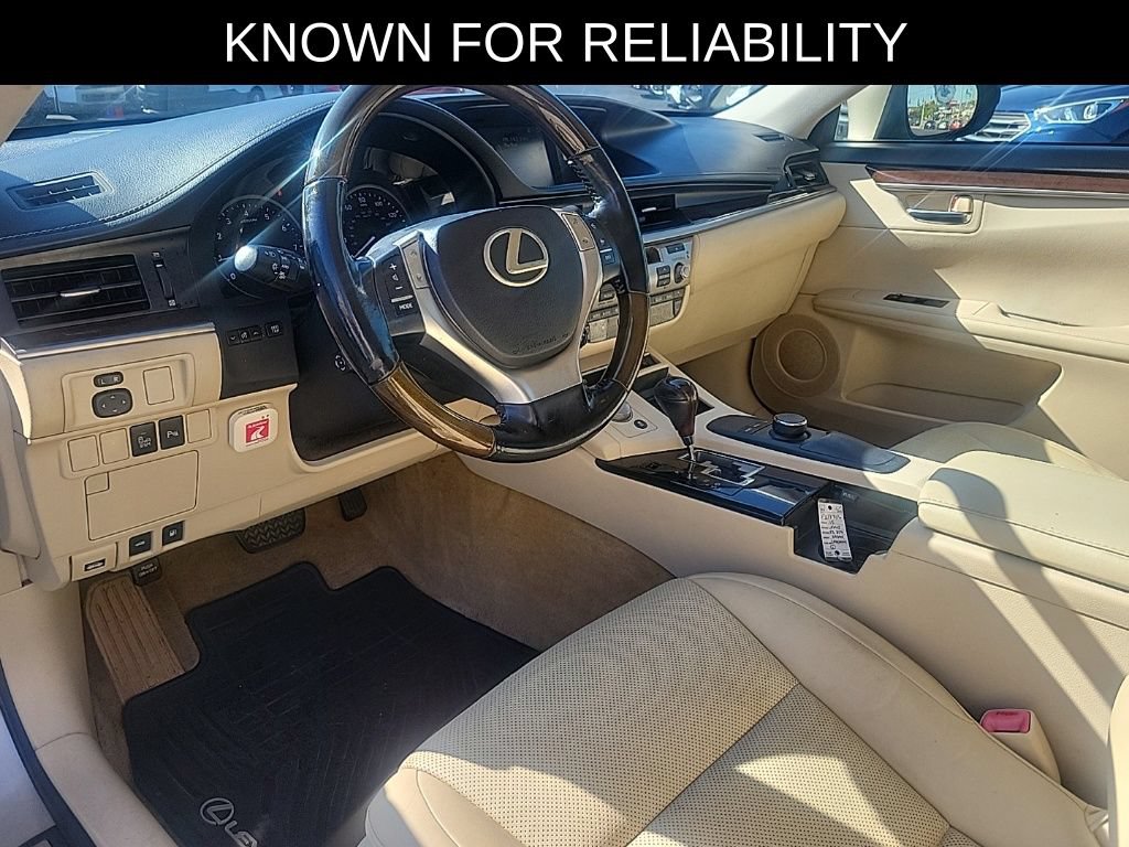 Used 2015 Lexus ES 350 w/ Premium Package FWD image 17