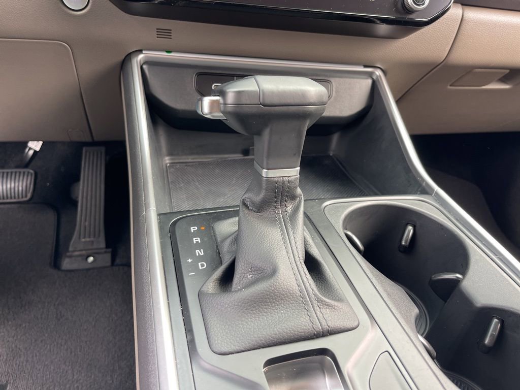 Certified 2025 Kia Carnival image 16