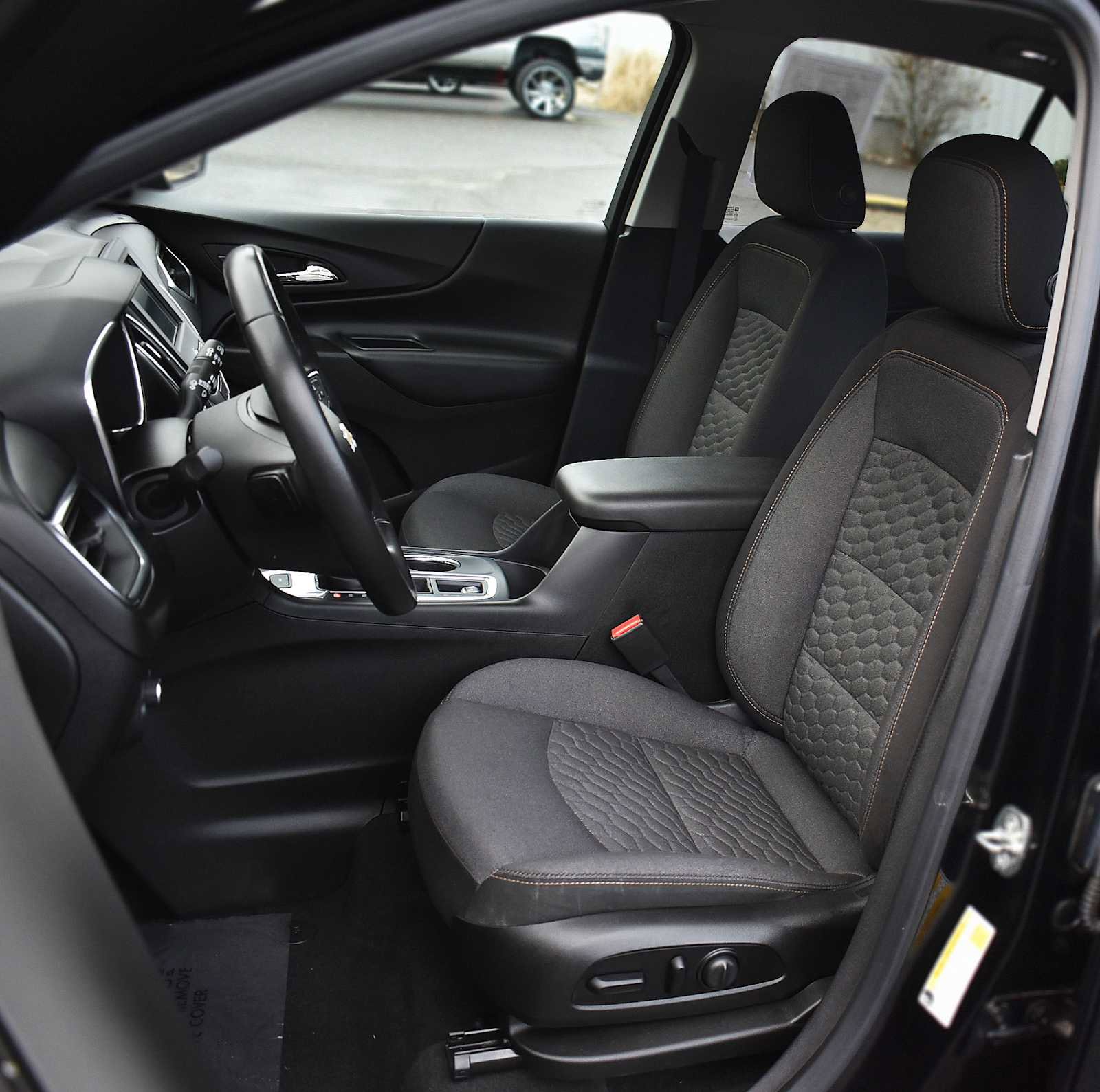 Used 2019 Chevrolet Equinox LT image 9
