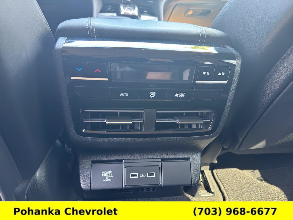 Used 2023 Acura MDX SH-AWD w/ Technology Package image 32