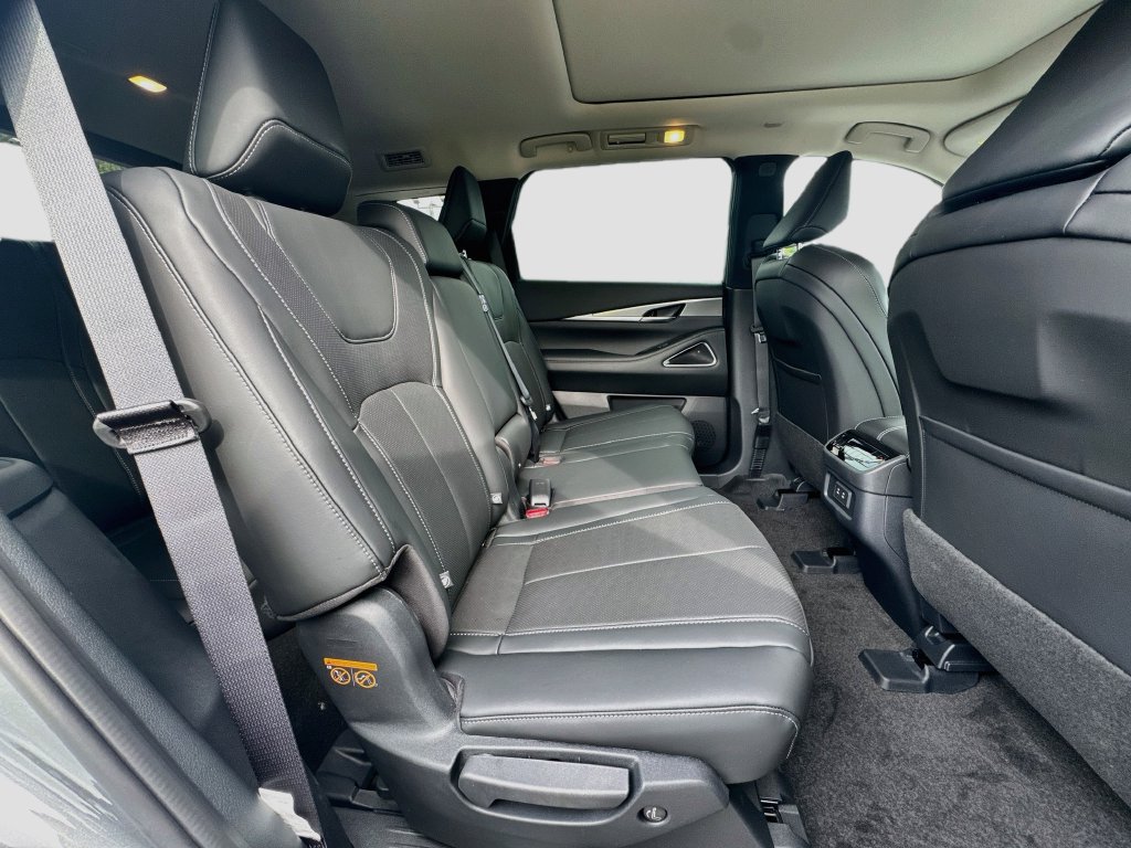 New 2027 INFINITI QX60 Luxe w/ Cargo Package FWD image 31