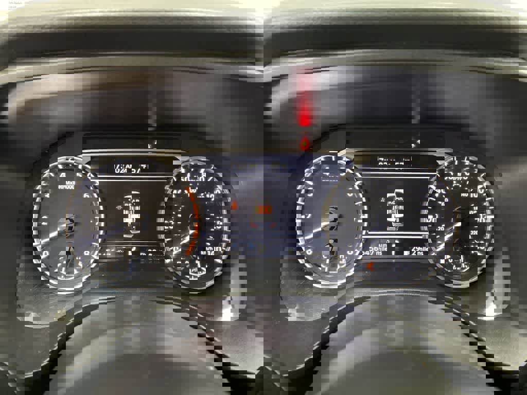 Used 2024 Nissan Rogue SV image 27