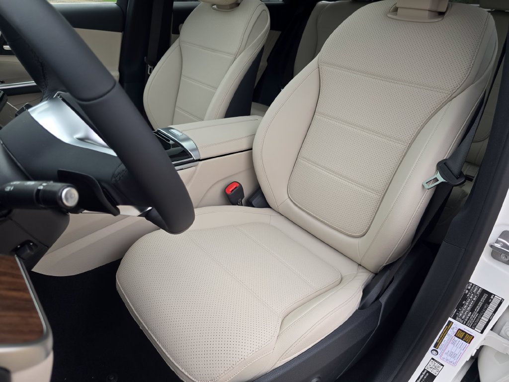 New 2027 Mercedes-Benz GLC 300 4MATIC image 25
