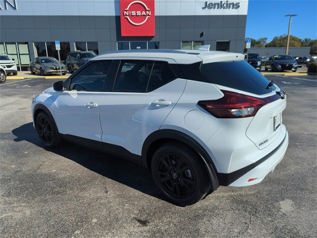 Used 2024 Nissan Kicks SV image 9