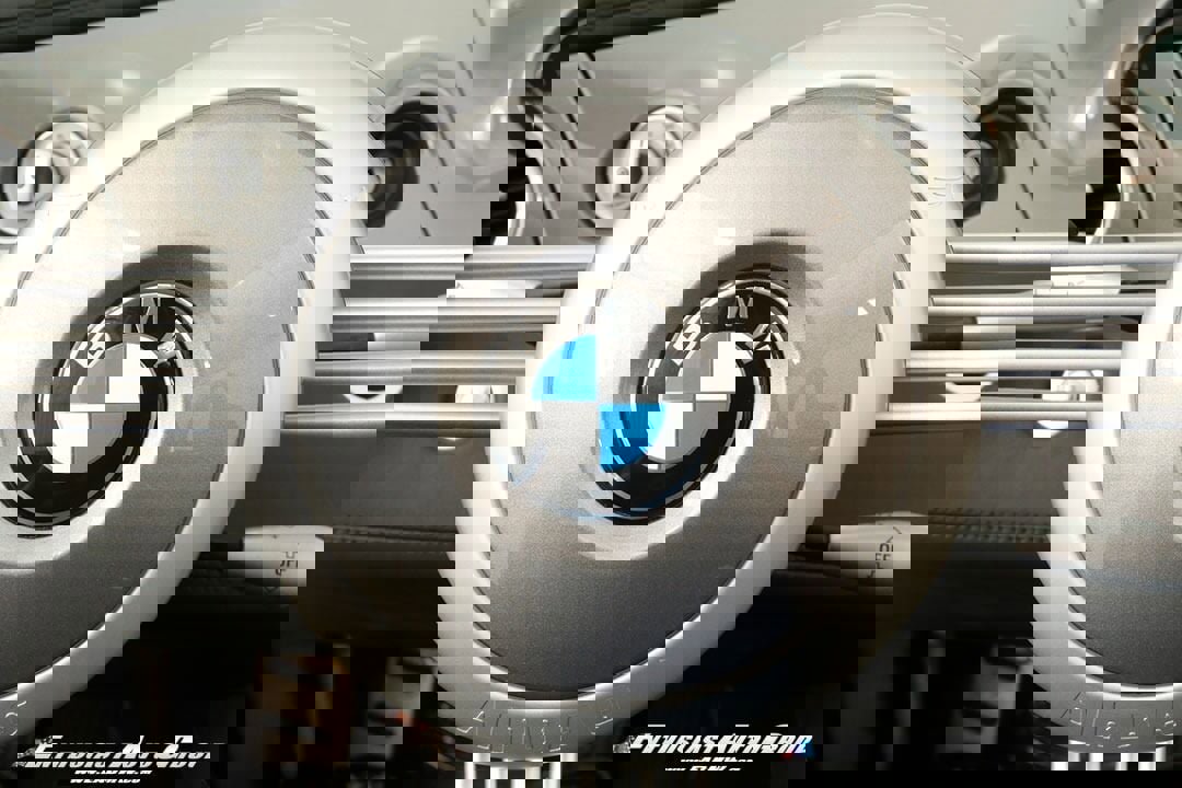 Used 2002 BMW Z8 image 86