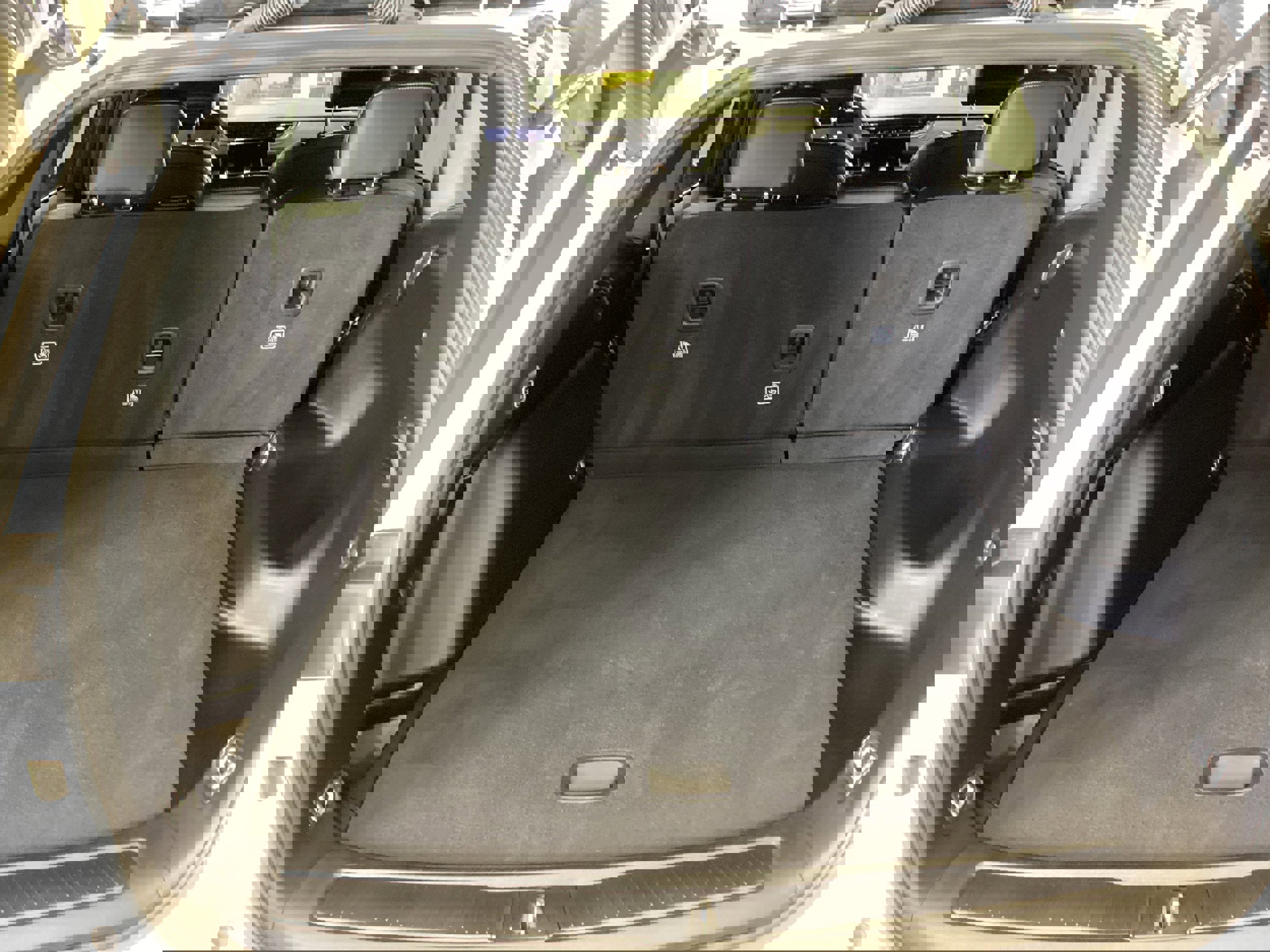 Used 2024 Jeep Grand Cherokee Altitude image 5