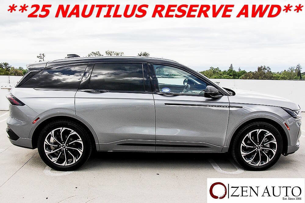 Used 2025 Lincoln Nautilus Reserve image 5