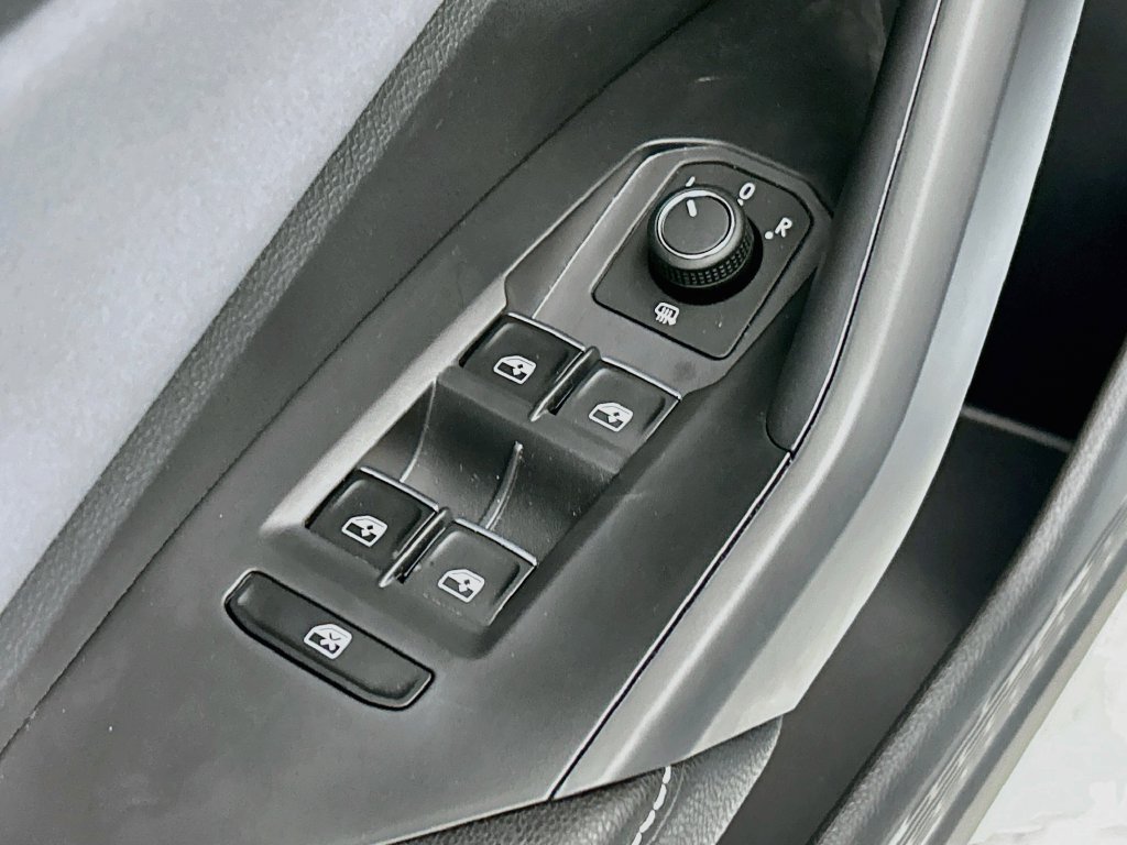 New 2027 Volkswagen Jetta SE FWD image 21