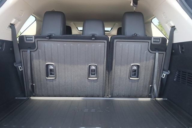 New 2026 Nissan Pathfinder Platinum w/ Cargo Package AWD/4WD image 25