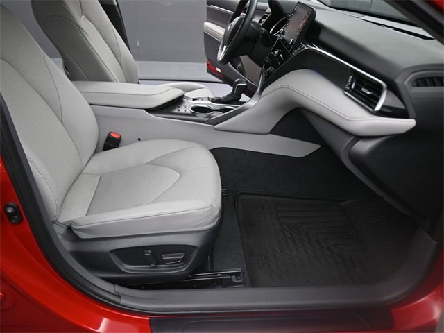 Used 2023 Toyota Camry XLE w/ Navigation Package image 12