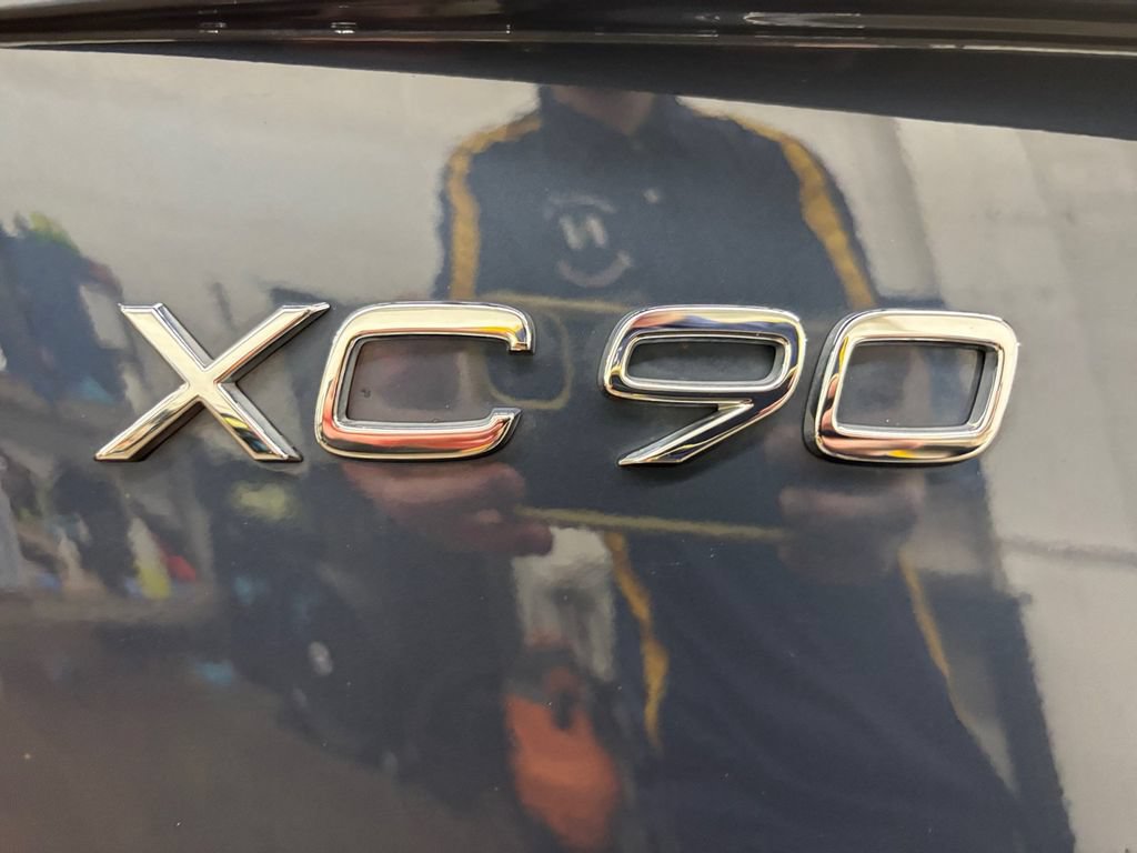 Certified 2025 Volvo XC90 T8 Plus w/ Protection Package Premier AWD/4WD image 32