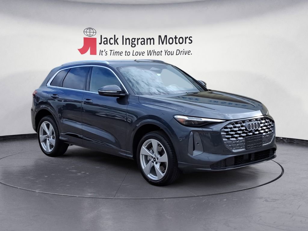 Used 2025 Audi Q5 Premium Plus w/ Premium Plus image 7