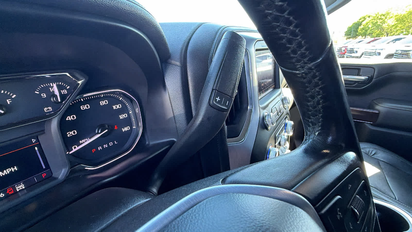 Used 2019 GMC Sierra 1500 SLT w/ SLT Convenience Package AWD/4WD image 13