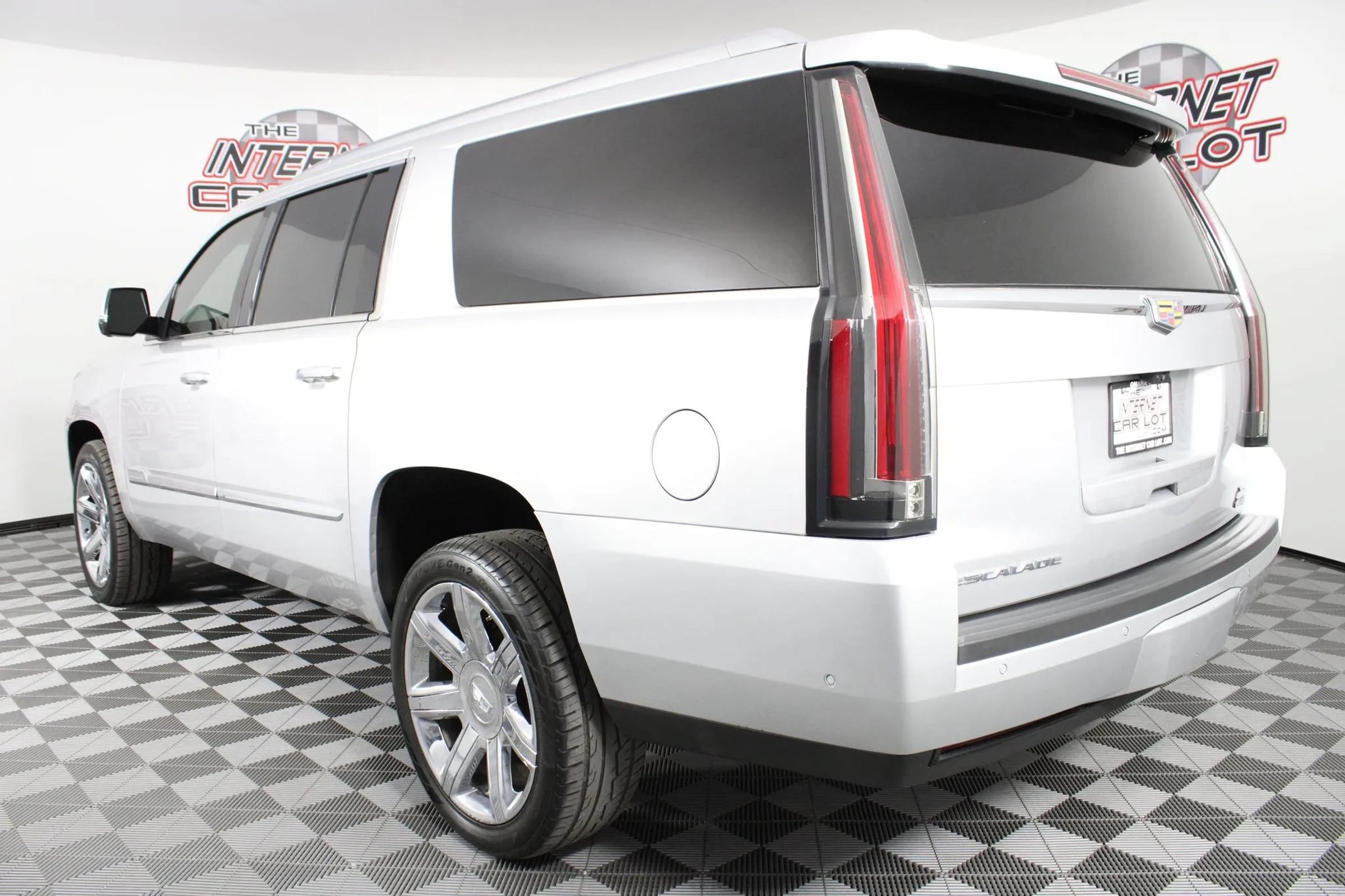 Used 2020 Cadillac Escalade ESV Luxury AWD/4WD image 5