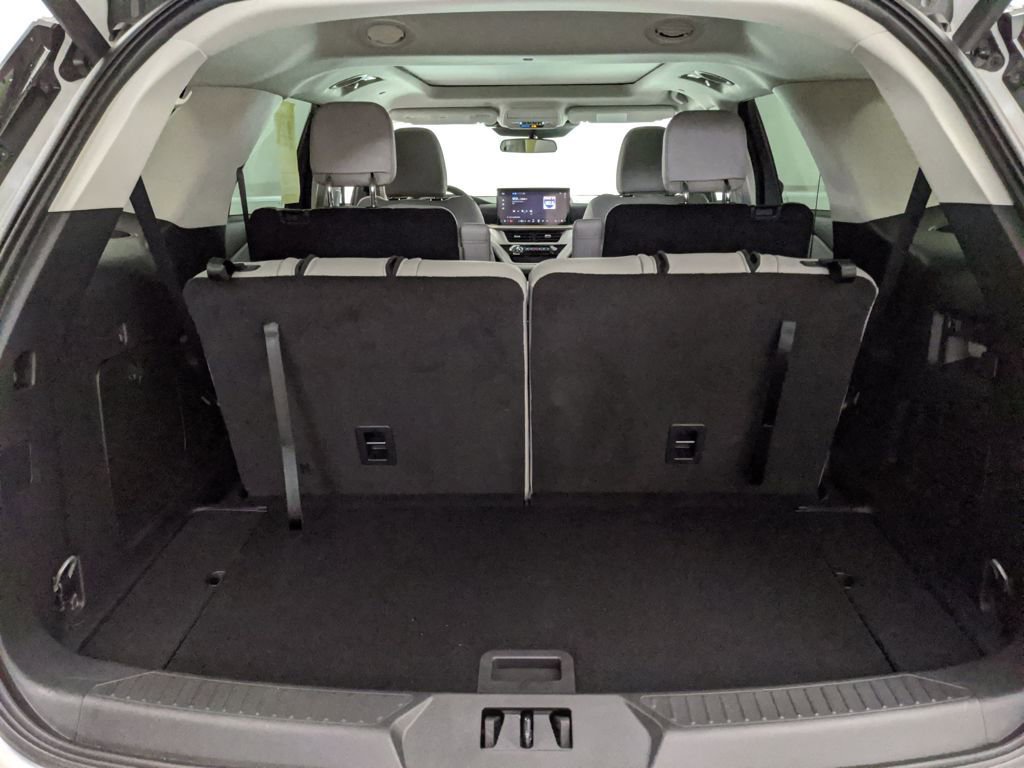 New 2025 Ford Explorer Active w/ Active Comfort Package image 25