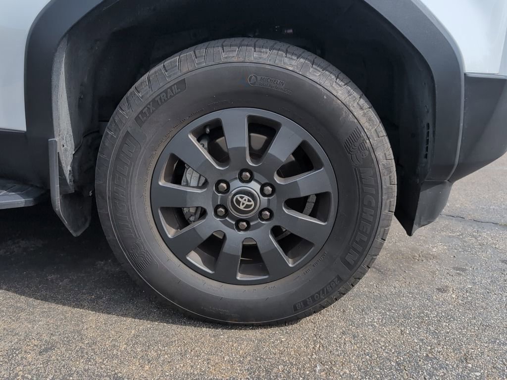 Used 2024 Toyota Land Cruiser image 10