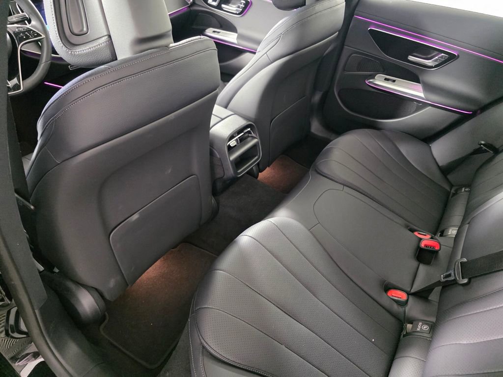 Used 2025 Mercedes-Benz E 350 Sedan image 15