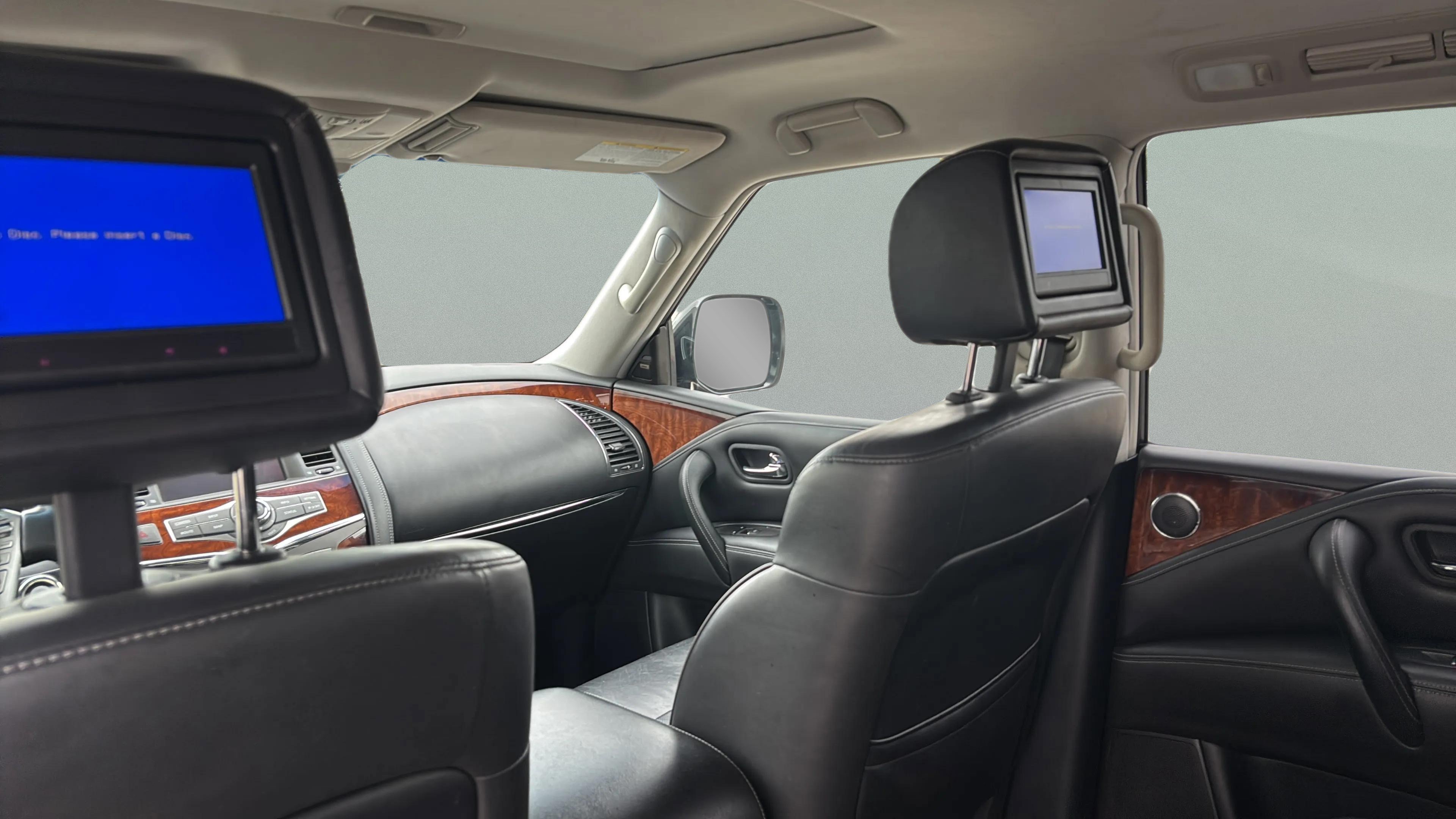 Used 2017 INFINITI QX80 2WD w/ Deluxe Technology Package image 14