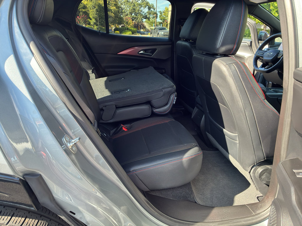 Used 2024 Chevrolet Equinox EV RS FWD image 46
