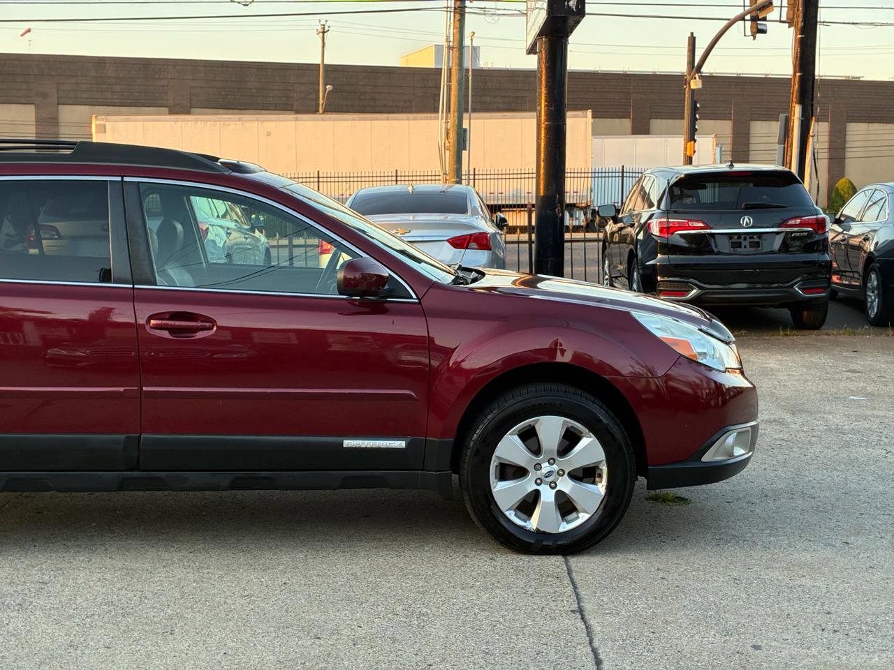 Used 2012 Subaru Outback 2.5i Limited w/ Moonroof Pkg AWD/4WD image 5