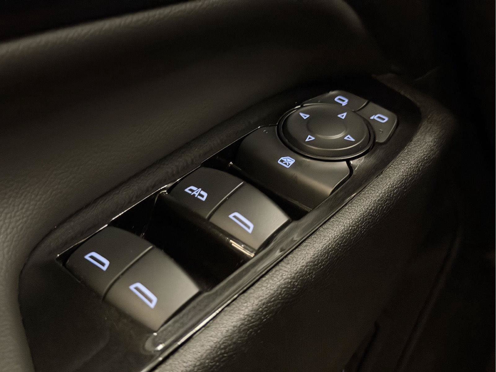 Used 2024 Chevrolet Equinox Premier AWD/4WD image 33