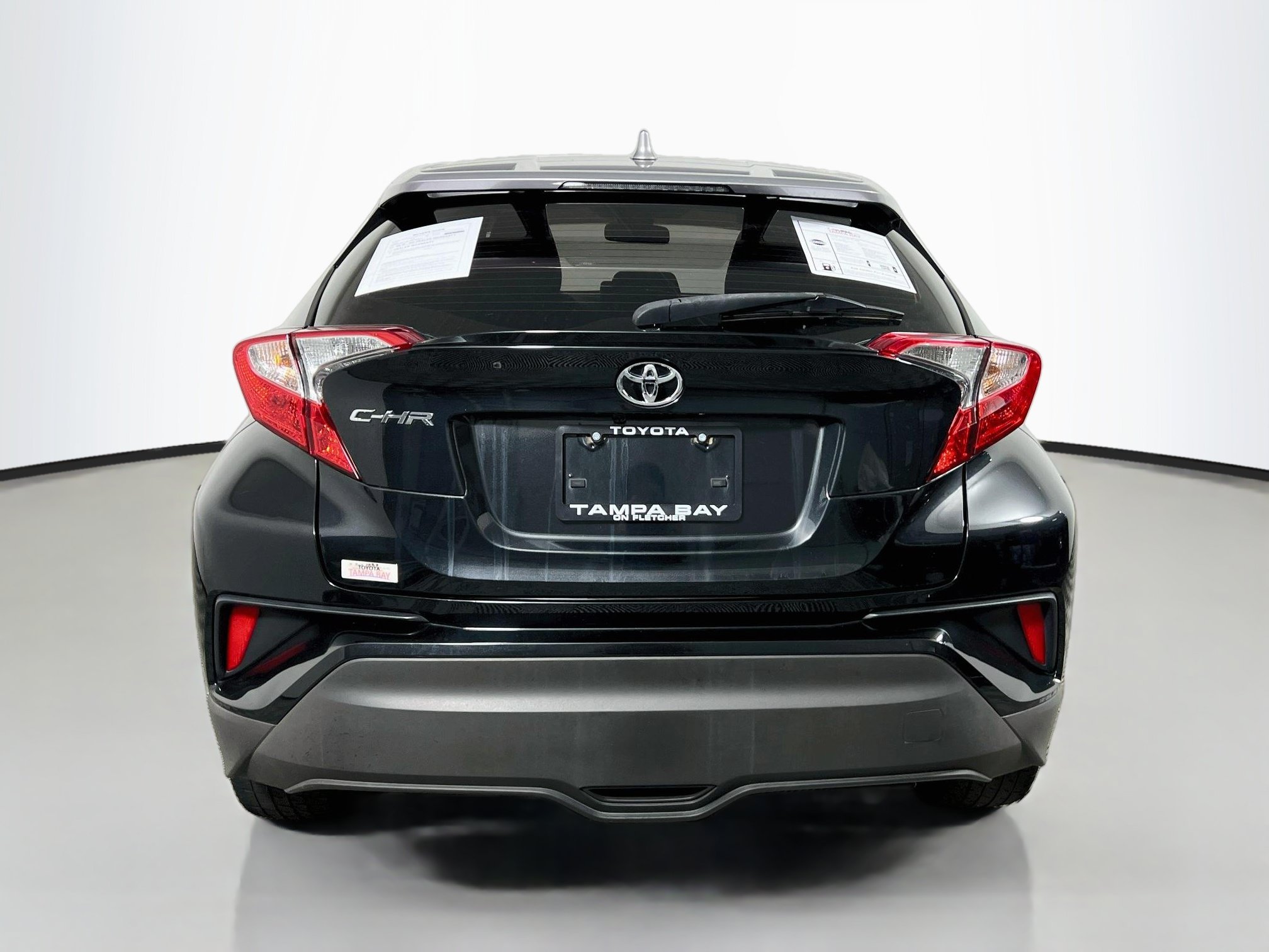 Used 2020 Toyota C-HR XLE FWD image 6